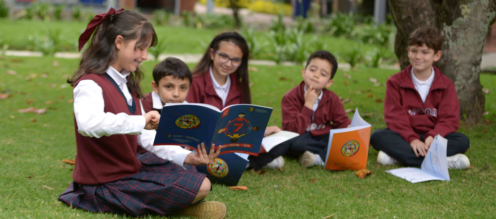 Foto COLEGIO BILINGÜE HISPANOAMERICANO CONDE ANSÚREZ.